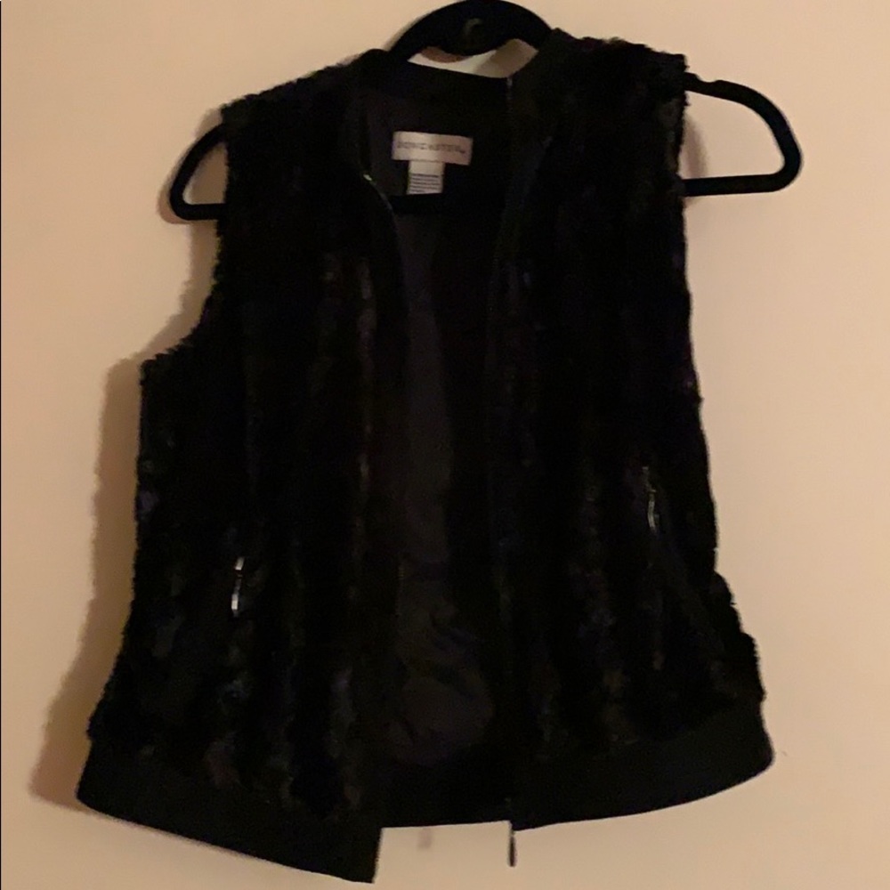 Doncaster Fur Vest - black